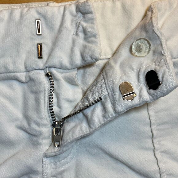 BEBE with Rhinestone Decor Back Pocket & Embroidery Shorts Size 29. - Picture 8 of 9